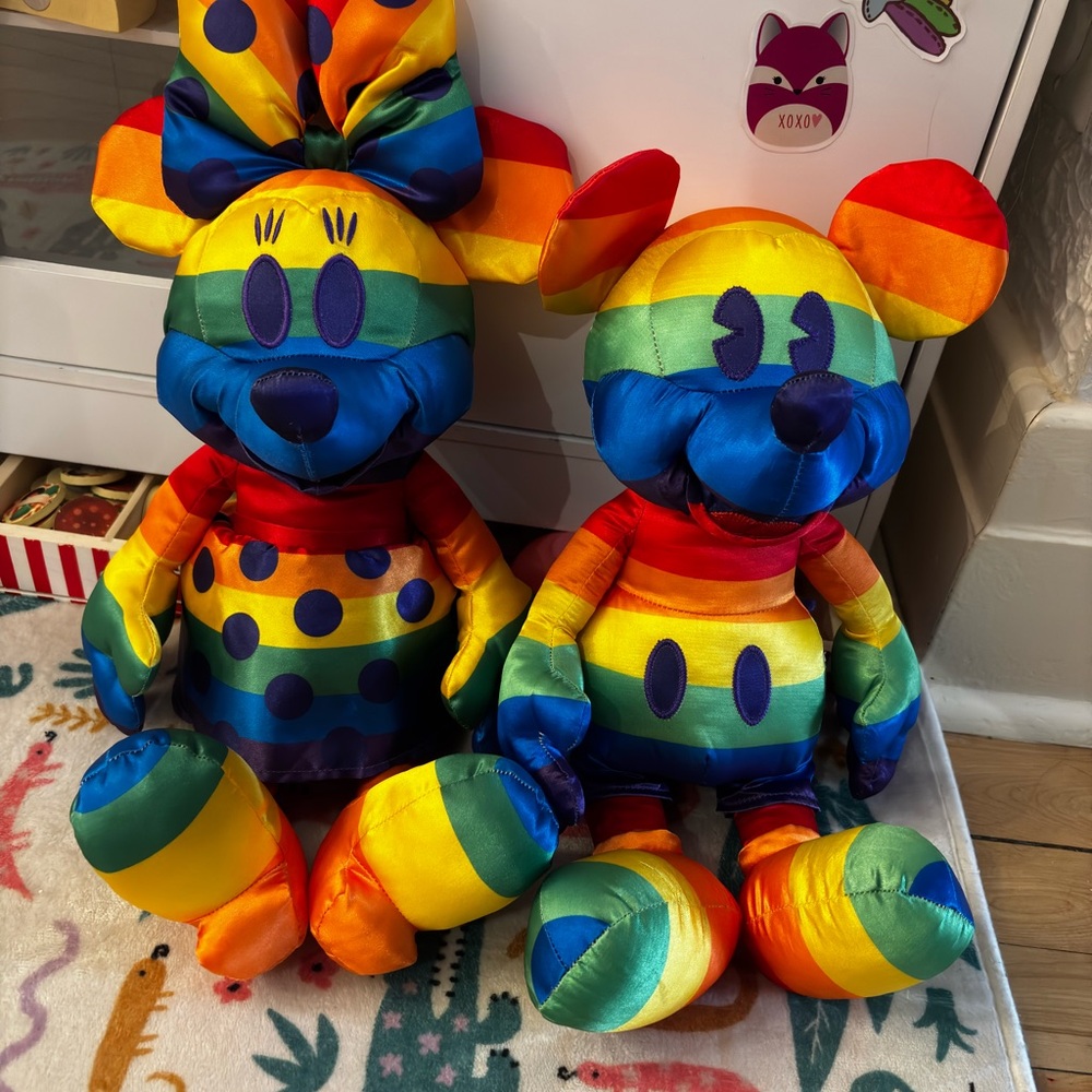 Disney Rainbow 🌈 Pride Mickey & Minnie Mouse Stuffed Plush Toy
